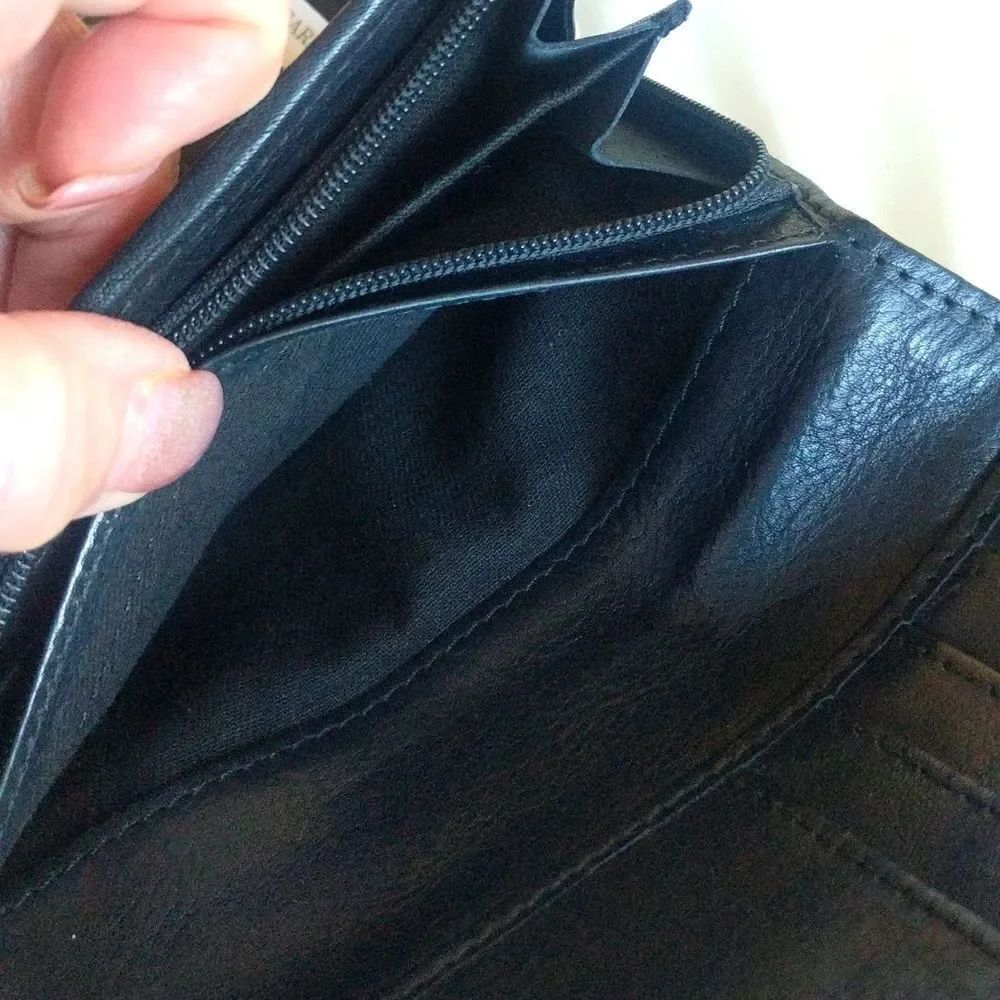 Gorgeous Black Woven Leather Wallet - Picture 7 of 16